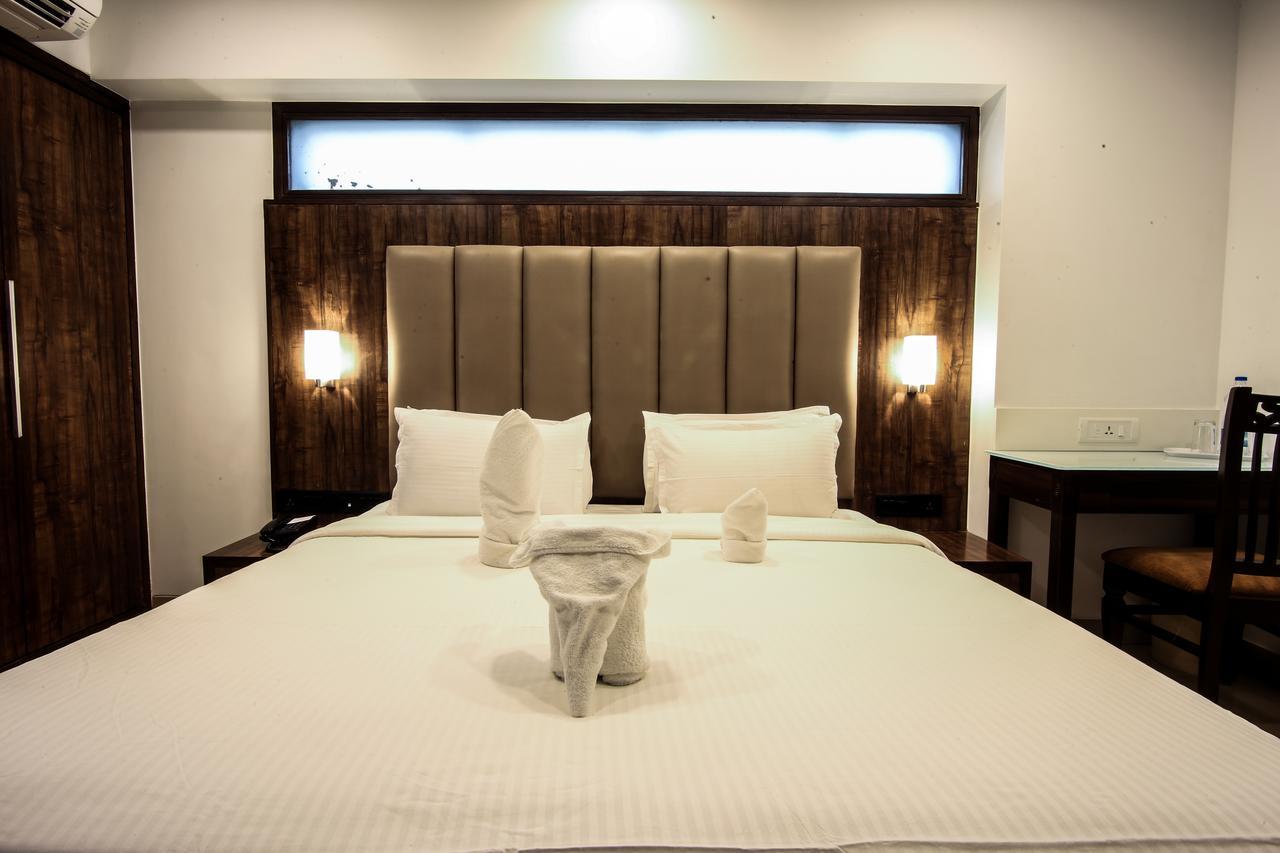 Golden Chariot The Boutique Hotel Βομβάη Εξωτερικό φωτογραφία