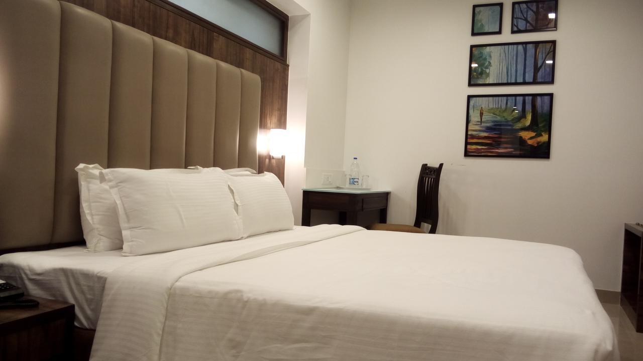 Golden Chariot The Boutique Hotel Βομβάη Εξωτερικό φωτογραφία
