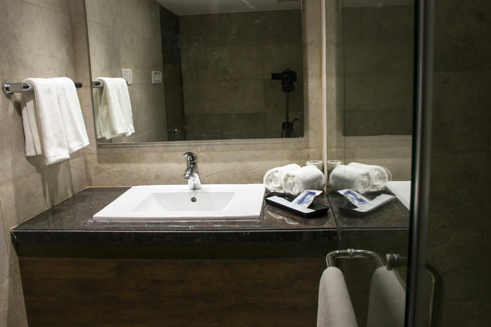Golden Chariot The Boutique Hotel Βομβάη Εξωτερικό φωτογραφία